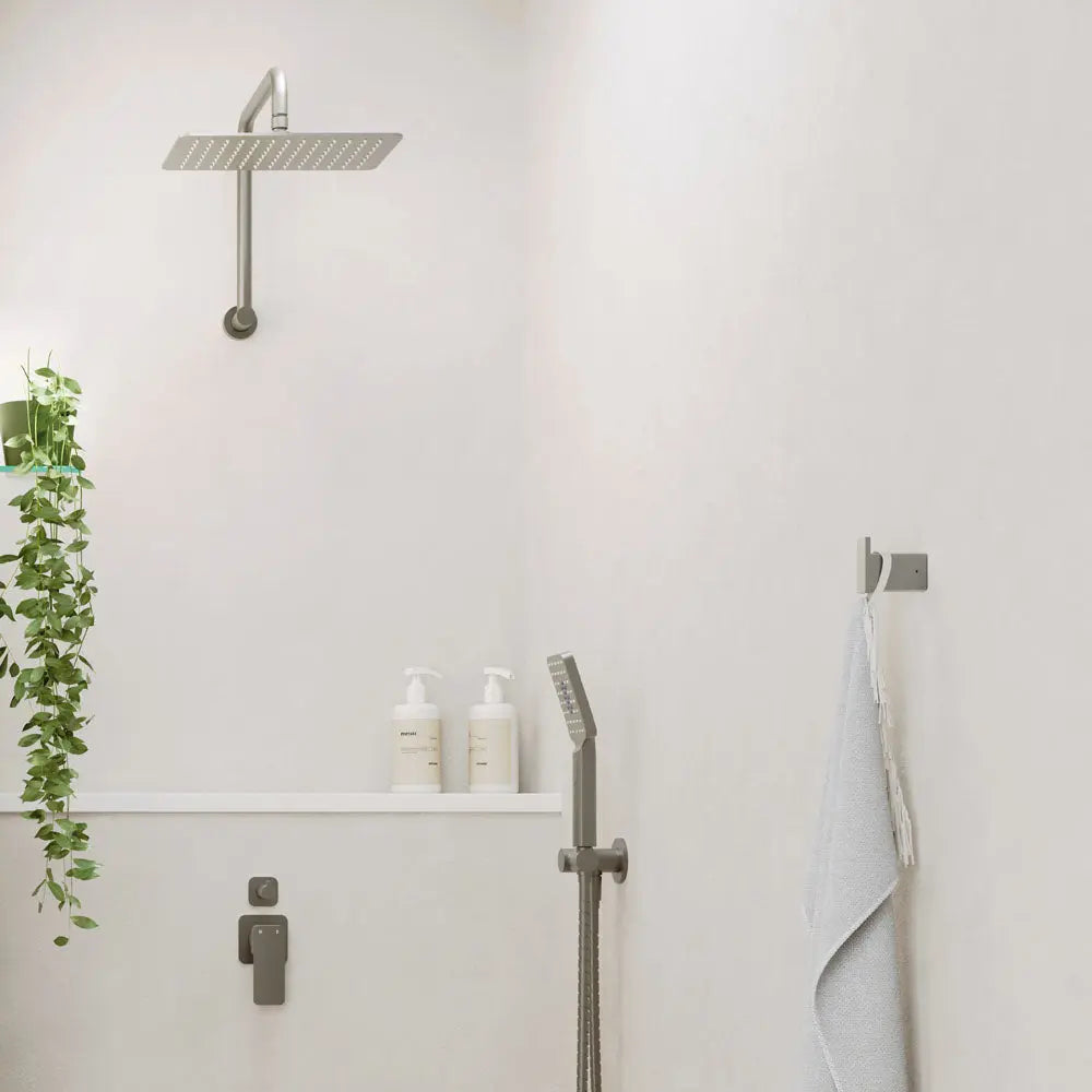 Tono Gooseneck Shower Arm Set, Gun Metal fienza