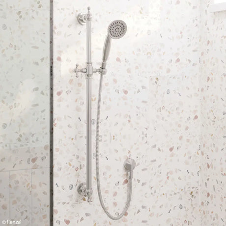 Lillian Rail Shower, Chrome fienza