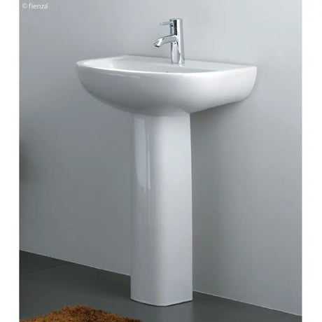 RAK Compact 550 Pedestal Basin fienza