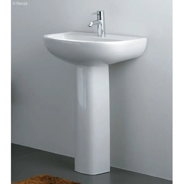 RAK Compact 550 Pedestal Basin fienza