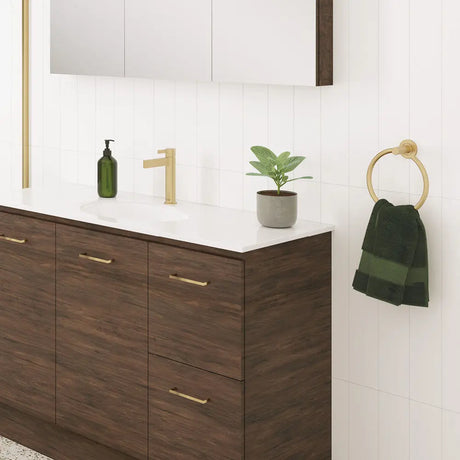 Kaya Hand Towel Ring, Urban Brass fienza