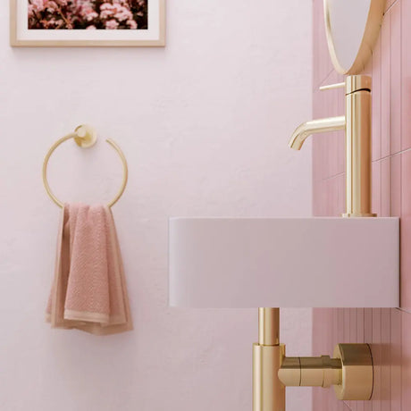 Kaya Hand Towel Ring, Urban Brass fienza